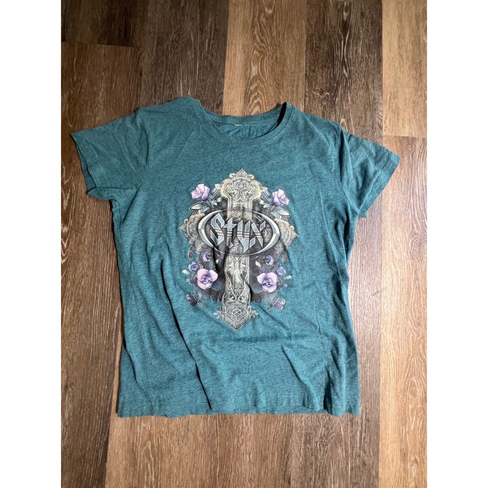Styx Graphic T-Shirt Womens Large Teal Green Excellent Tour Cities Floral Cross
